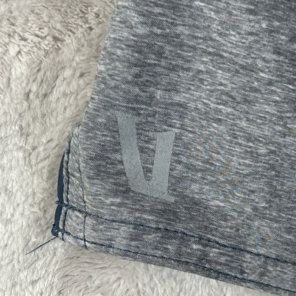 Vuori Trail Shorts 2.0 6" Mens L Blue Gray Striped Lined Athletic Performance - Picture 3 of 15
